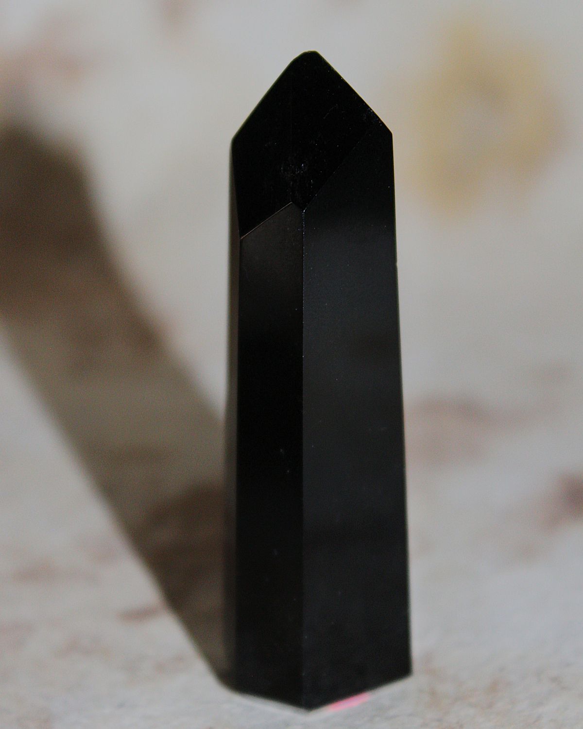 PUNTA OBSIDIANA PLATEADA 6.5cm