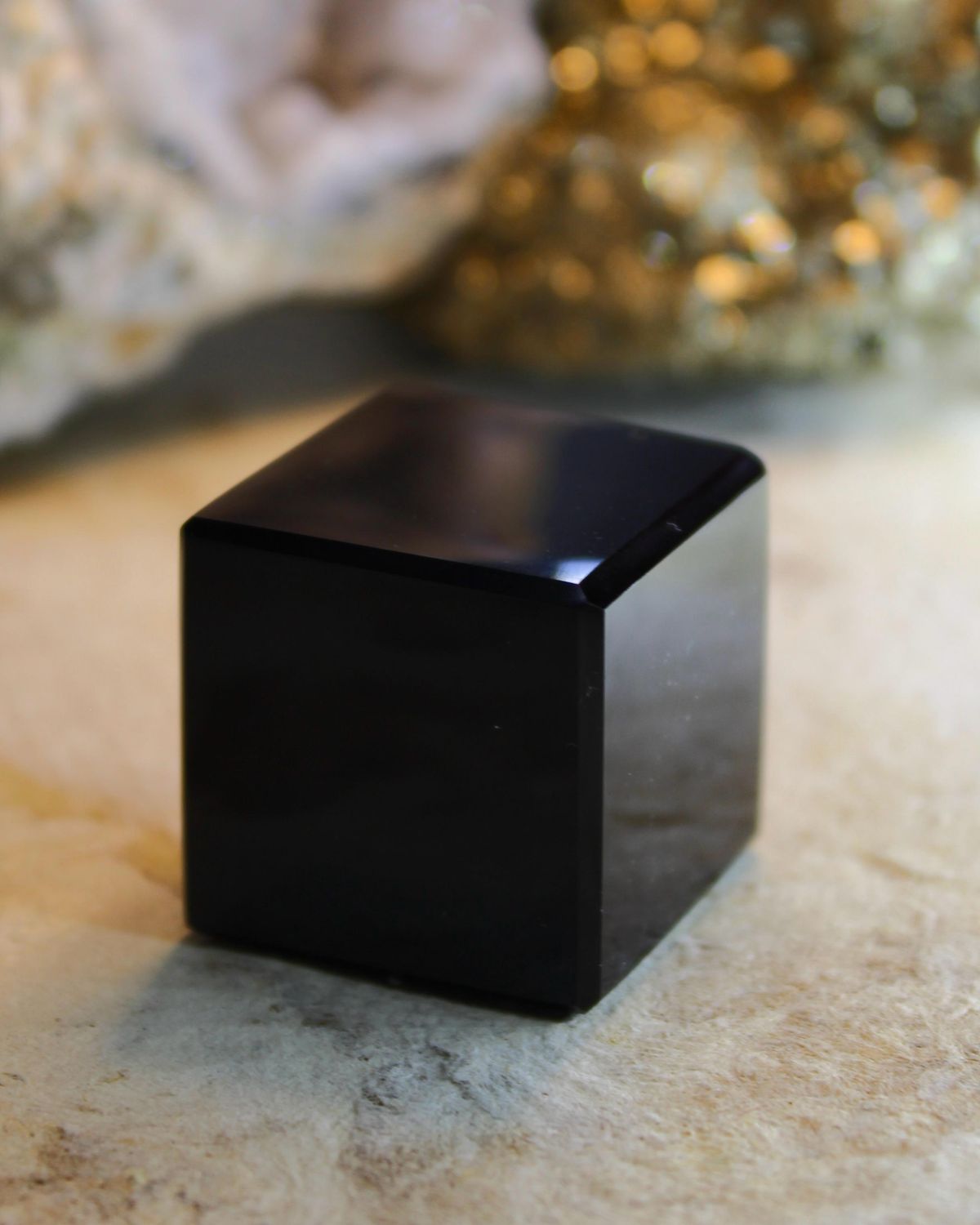 CUBO DE OBSIDIANA 3cm