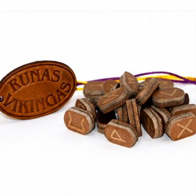 RUNAS VIKINGAS EN PIEL
