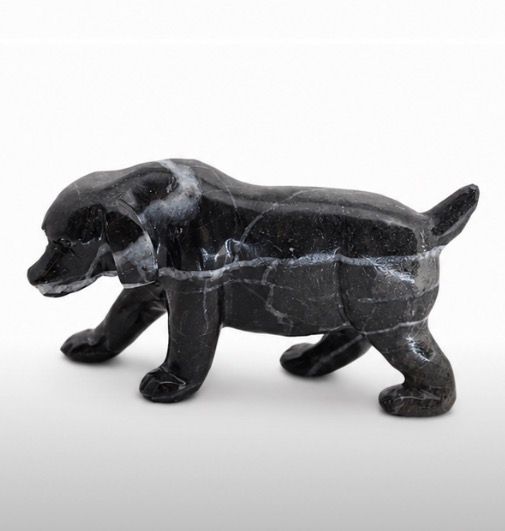 PERRO DE MARMOL