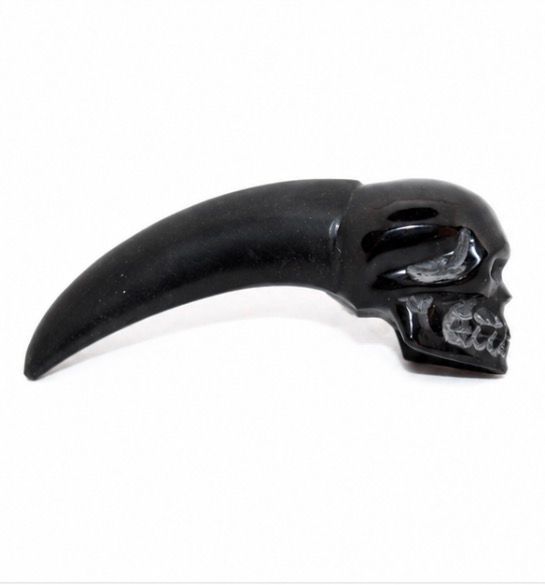 GARRA CRANEO DE OBSIDIANA NEGRA