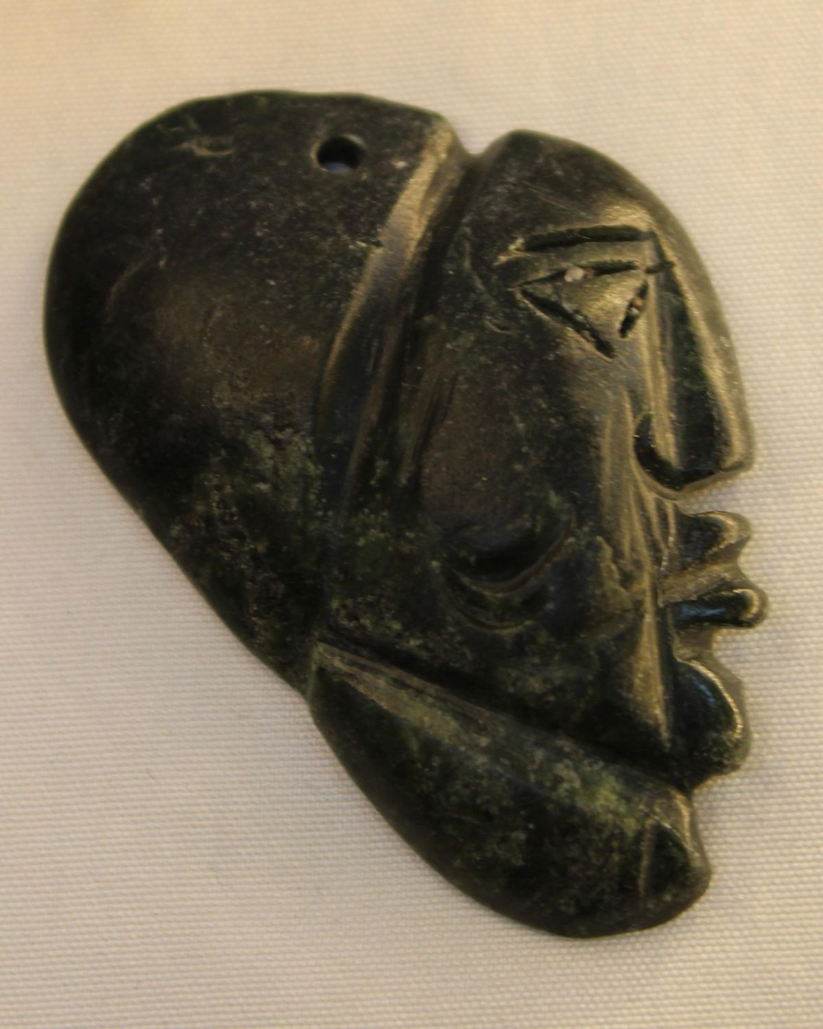 ROSTRO REPLICA PREHISPANICA DE JADE