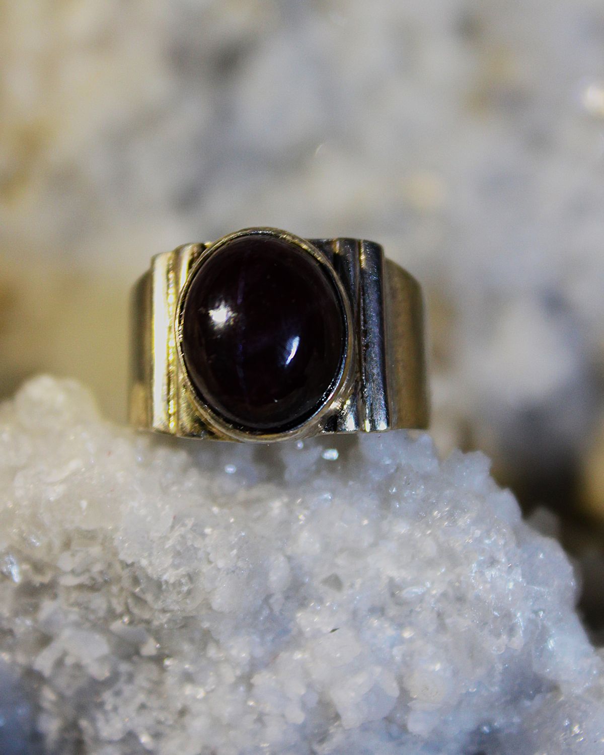 ANILLO DE PLATA CON GRANATE ESTRELLA