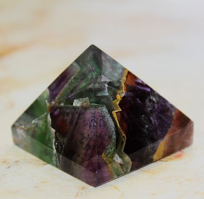 PIRAMIDE FLUORITA
