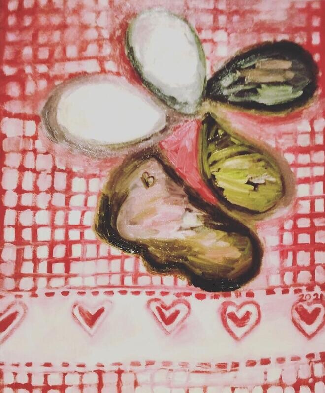 Oyster shells on love heart table cloth