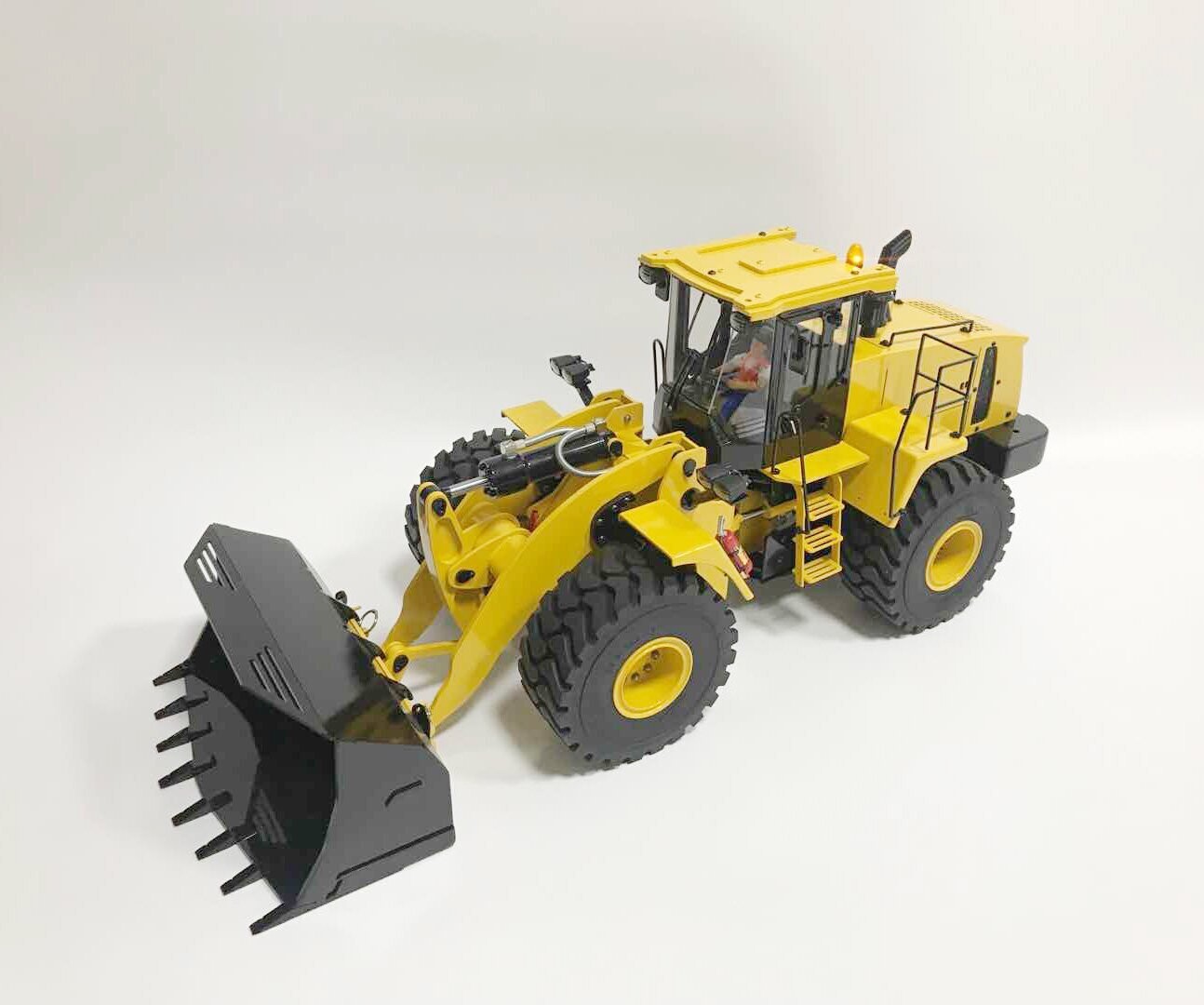 XD 1/14 WA470 Hydraulic Wheel Loader- RTR
