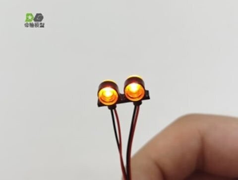 Double marker amber light
