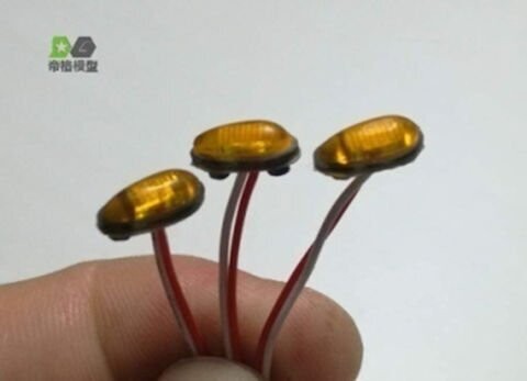 Oval amber LED x3