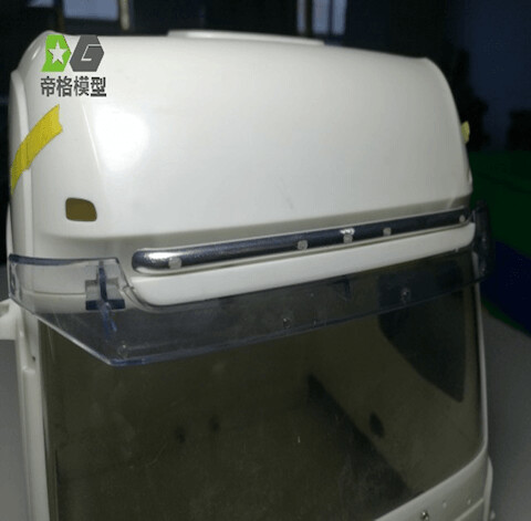 Mercedes over screen lightbar