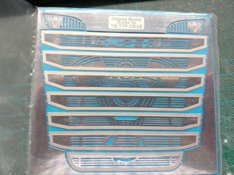 Scania Grill V8 piston logo R730 silver