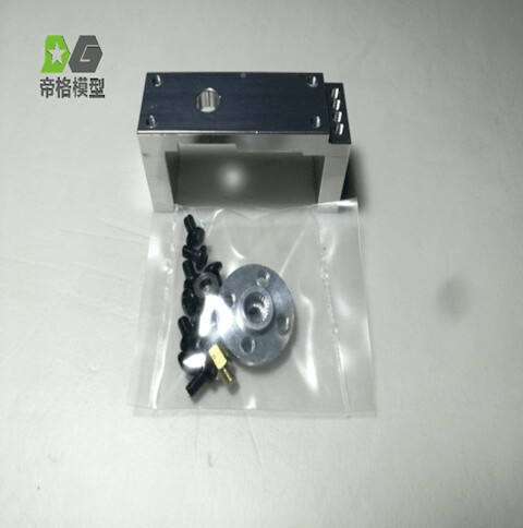 Servo mount set
