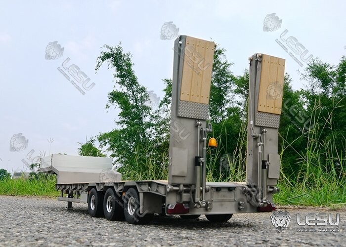 LESU 1/14 Triple Axle Low Loader Trailer with Hydraulic Tail Ramps
