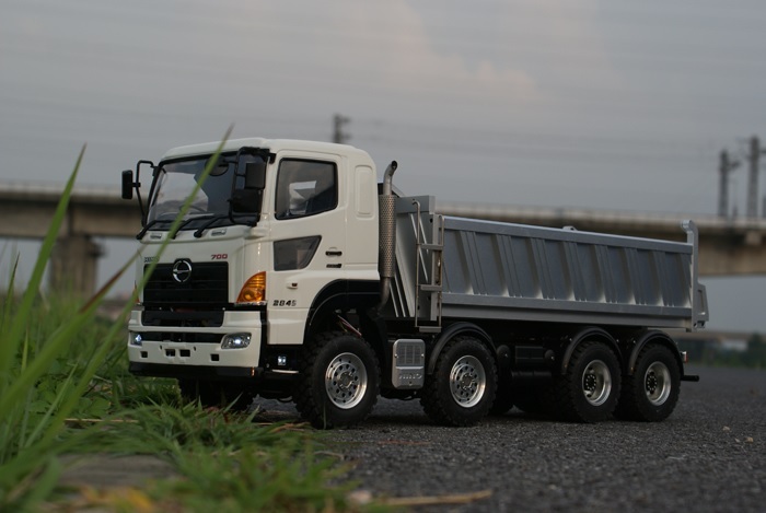 LESU 1/14 Hino 8x8 Hydraulic Dump Truck- ARTR