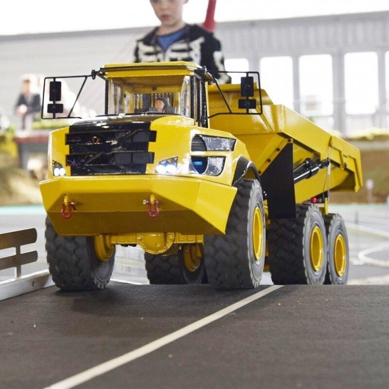 XD Model 1/14 A40G ADT Articulated Dump Truck- RTR