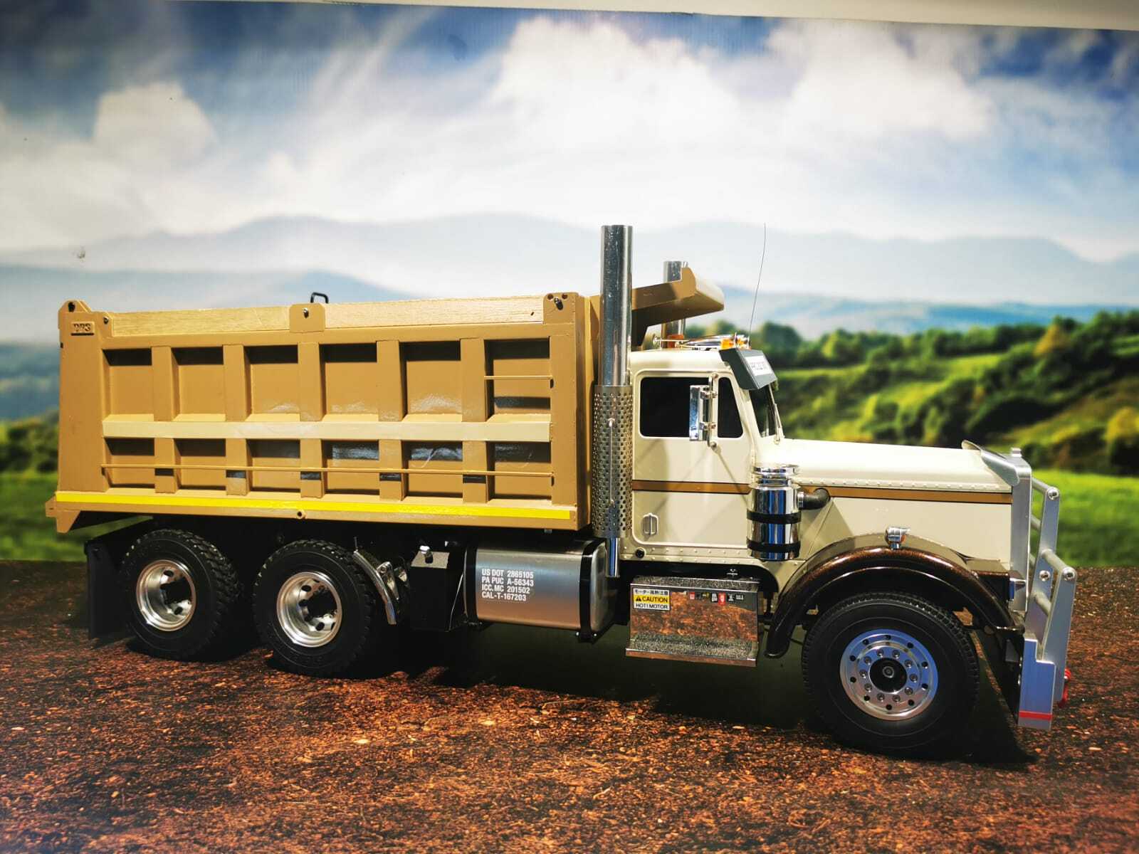 Privé RC 1/14 Custom 6x6 Kenworth Tipper Truck- RTR