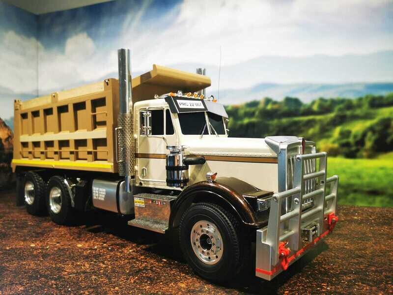 Privé RC 1/14 Custom 6x6 Kenworth Tipper Truck- RTR