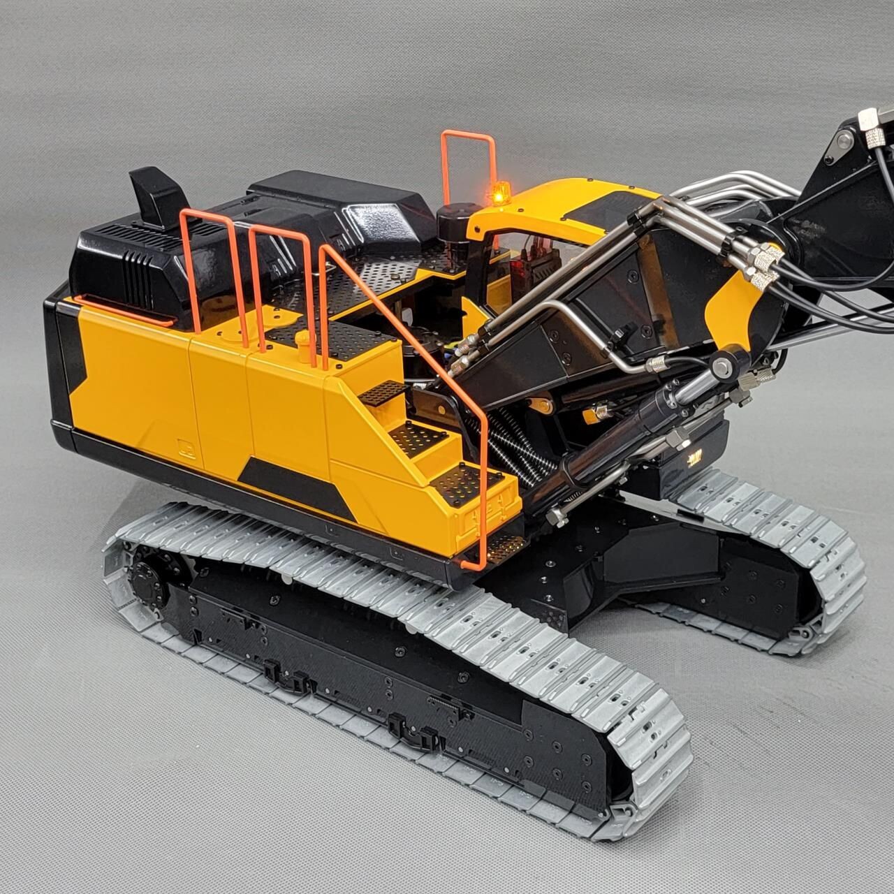 MT 1/14 EC380 Standard Boom Hydraulic Excavator - RTR, Colour: Yellow