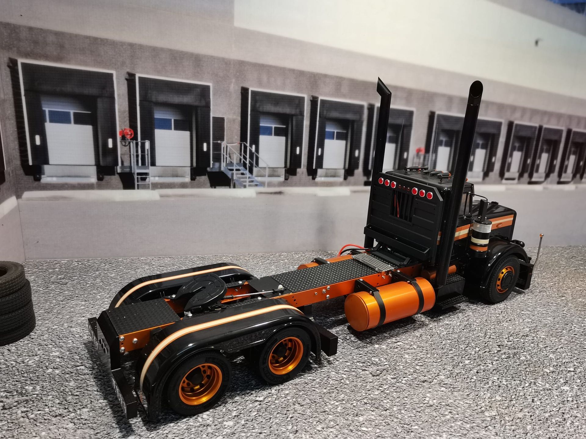 Privé RC Custom Peterbilt Truck Anodized Edition