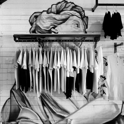 Label Tops