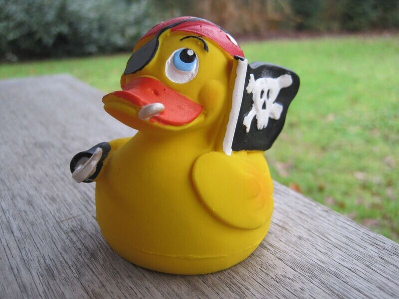 Ente Latex Pirat