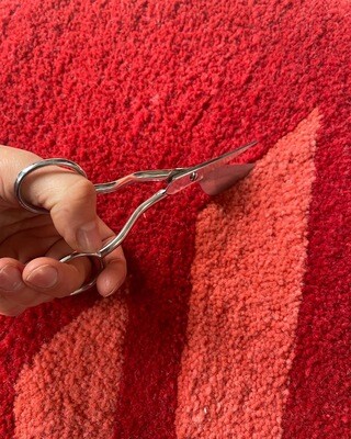 Duckbill scissors for cutting and trimming
