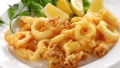 Calamari Fritti: accompagnés de riz et légumes