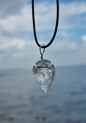 CLEAR CRYSTAL QUARTZ BULLET POINT ARROW Pendant Necklace Raw Rock Quartz Gemstone Wire Wrapped Crystal Sword Pendant Necklace Vintage Jewellery Clarity 