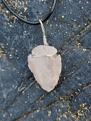 ROSE QUARTZ CRYSTAL PENDANT POINT NECKLACE HEALING RAW QUARTZ NATURAL STONE GEMSTONE Chakra Wirewrapped Crystal Pendant Necklace Vintage Jewellery for Women