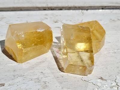 Optical Honey Quartz Calcite
Healer Energy Balance Uplifting Joy happiness 