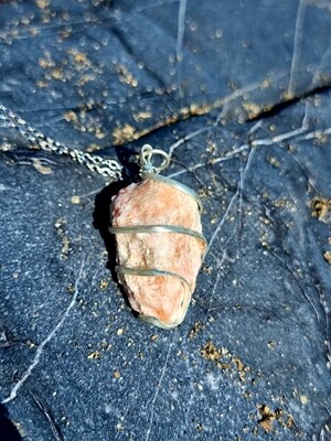 Sunstone Crystal Spiral Silver Pendant l Wirewrapped Necklace Natural Stone 