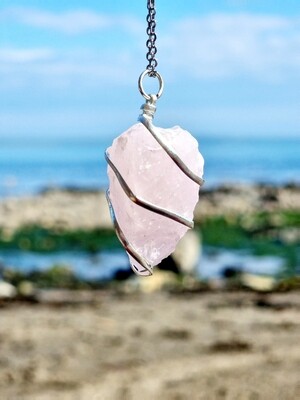 Rose Quartz Crystal Point Pendant Necklace Natural Stone Vintage Jewellery 