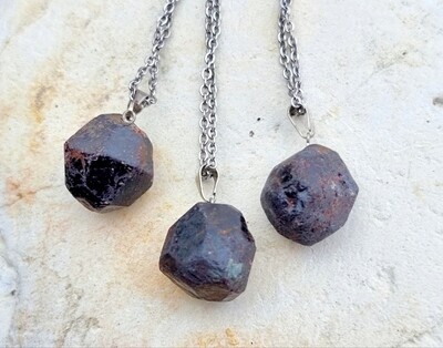 Garnet Rough Gemstone Pendant Necklace Strength Security Grounding 