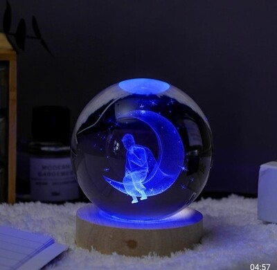 Man On The Moon - Memories Crystal Ball LED Light Lamp
