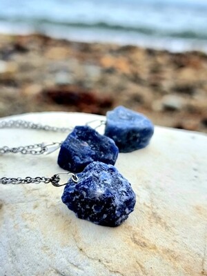 Sodalite rough gemstone necklace 