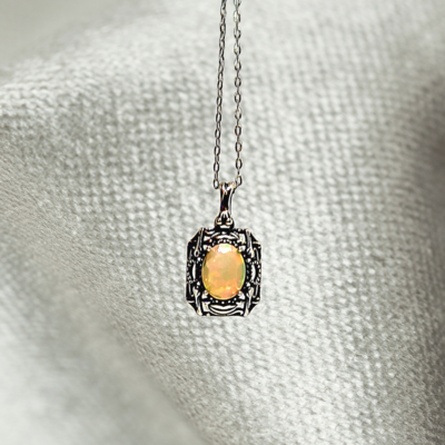 Ethiopian Opal Crystal 925 Sterling Silver Amulet Necklace Vintage 