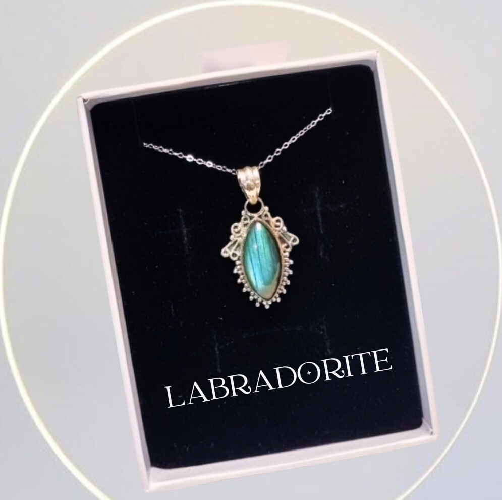 Labradorite Crystal Necklace 925 Sterling Silver Pendant