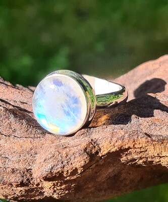 MOONSTONE CRYSTAL RING ROUND 925 STERLING SILVER 