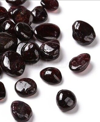 Garnet tumbled crystal Small 