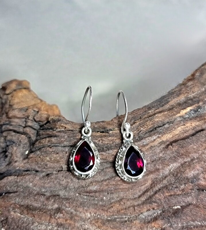 Garnet Crystal Earrings Gemstone 925 Sterling Silver 