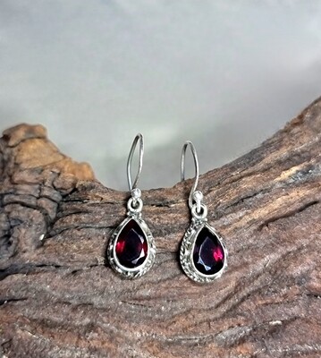 Garnet Crystal Earrings Gemstone 925 Sterling Silver Garnet Crystal Earrings Gemstone 925 Sterling Silver