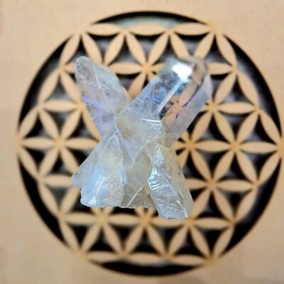 ANGEL AURA CRYSTAL QUARTZ POINT RAINBOW MULTICOLOUR