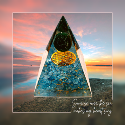 Orgone Pyramid Aquamarine with Jade Sphere Natural Quartz Positive Energy Generator Orgonite Crystal Chakra Healing Flower of life Meditation with Crystal and Copper Yoga 80mm