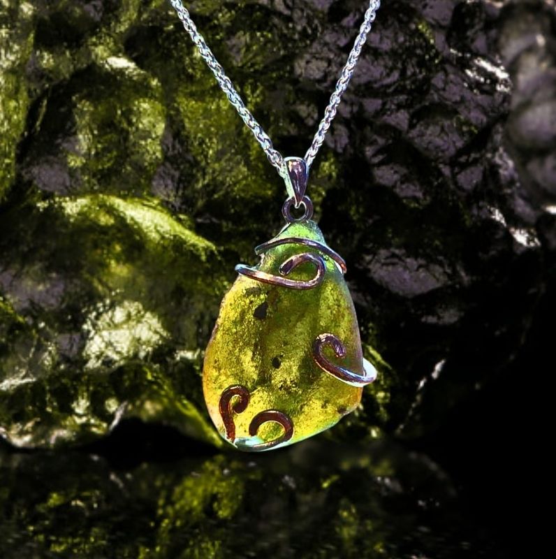 Moldavite Crystal Necklace Pendant 925 Sterling Silver 