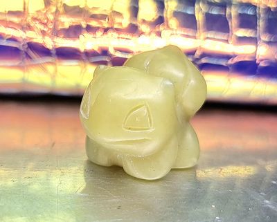 Bulbasaur &quot;Pokemon&quot; Character Crystal Carving Animal Natural Stone Figurine with Wooden Treasure Box 