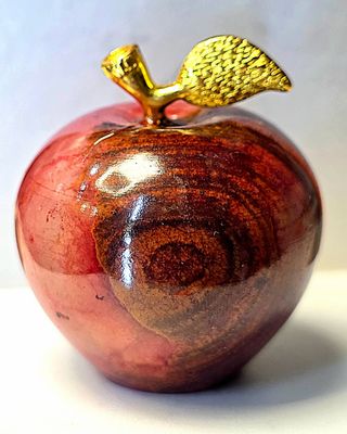 Sardonyx Apple Carving Natural Stone Figurine Red Sardonyx Apple Carving Natural Stone Figurine Red