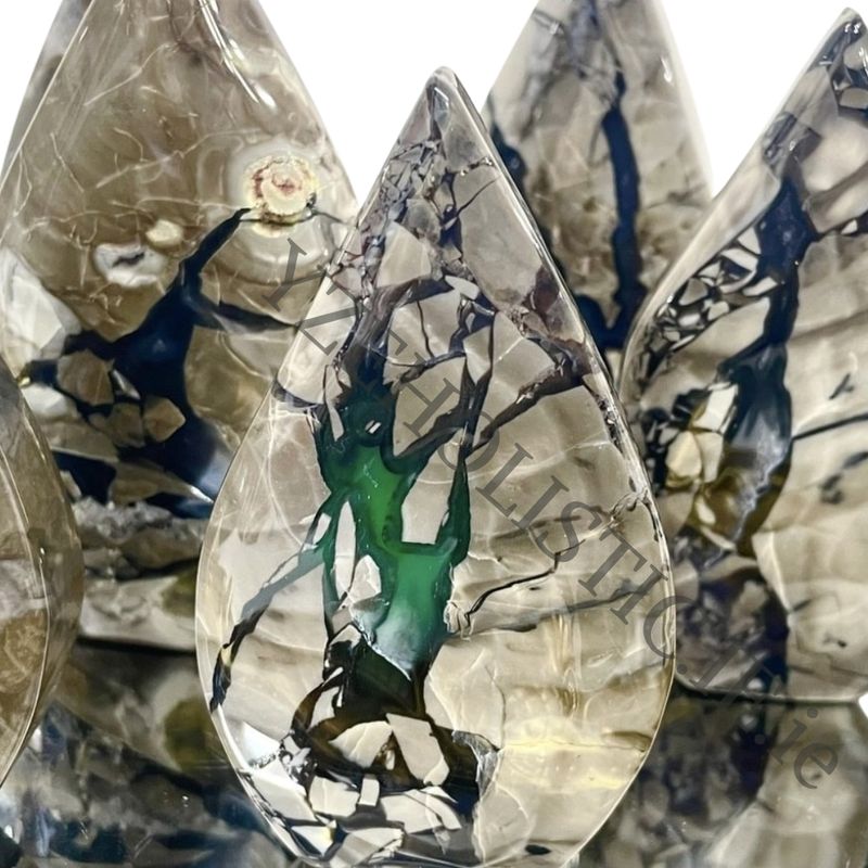 Volcano Agate Luminescence Crystal