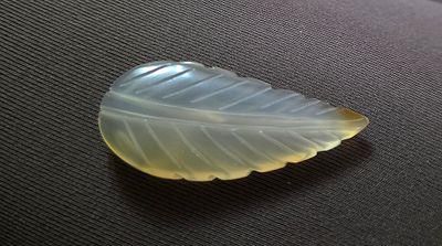 Grey Agate Leaf Crystal 