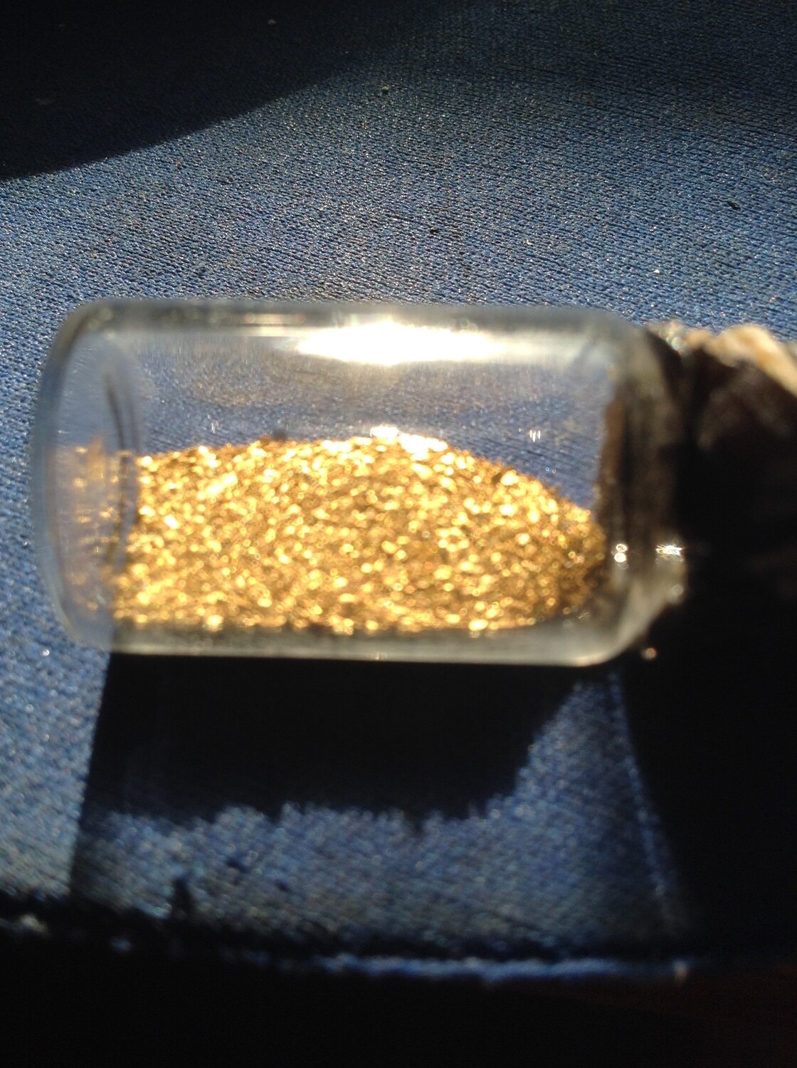 Gold flakes