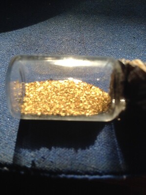 Gold flakes