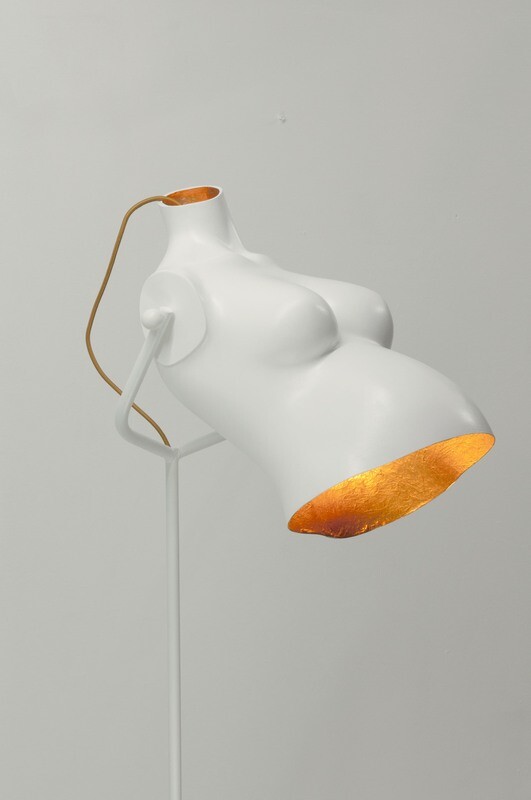 PRAGNANT LADY floor lamp